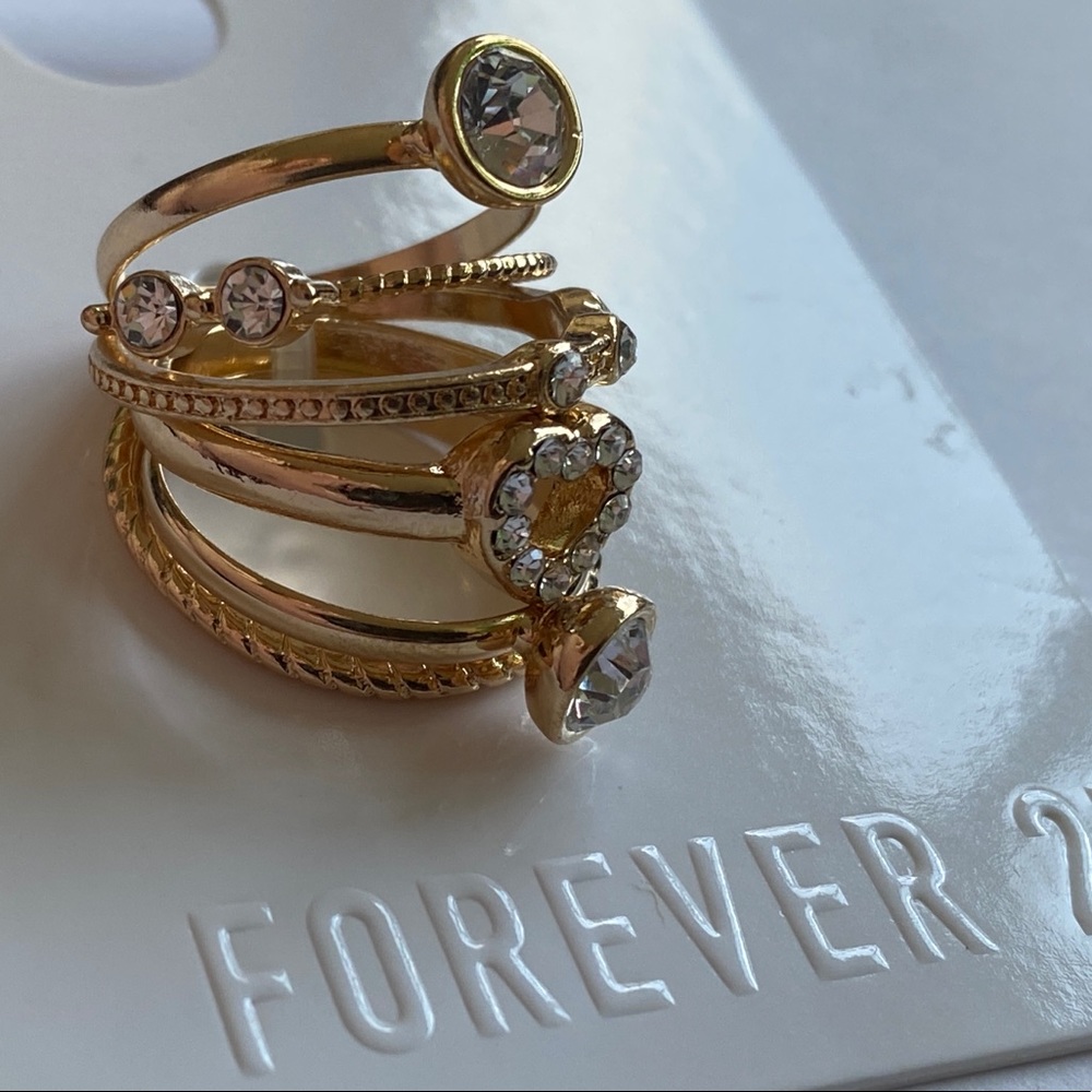 Forever 21 Set of 6 gold tone & rhinestone rings NWT